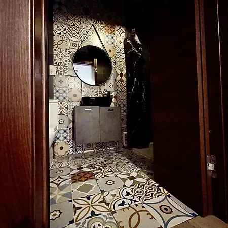Airport Accommodation Bedroom With Your Own Private Bathroom Self Check In And Self Check Out Air-Condition Included Mqabba Exterior photo
