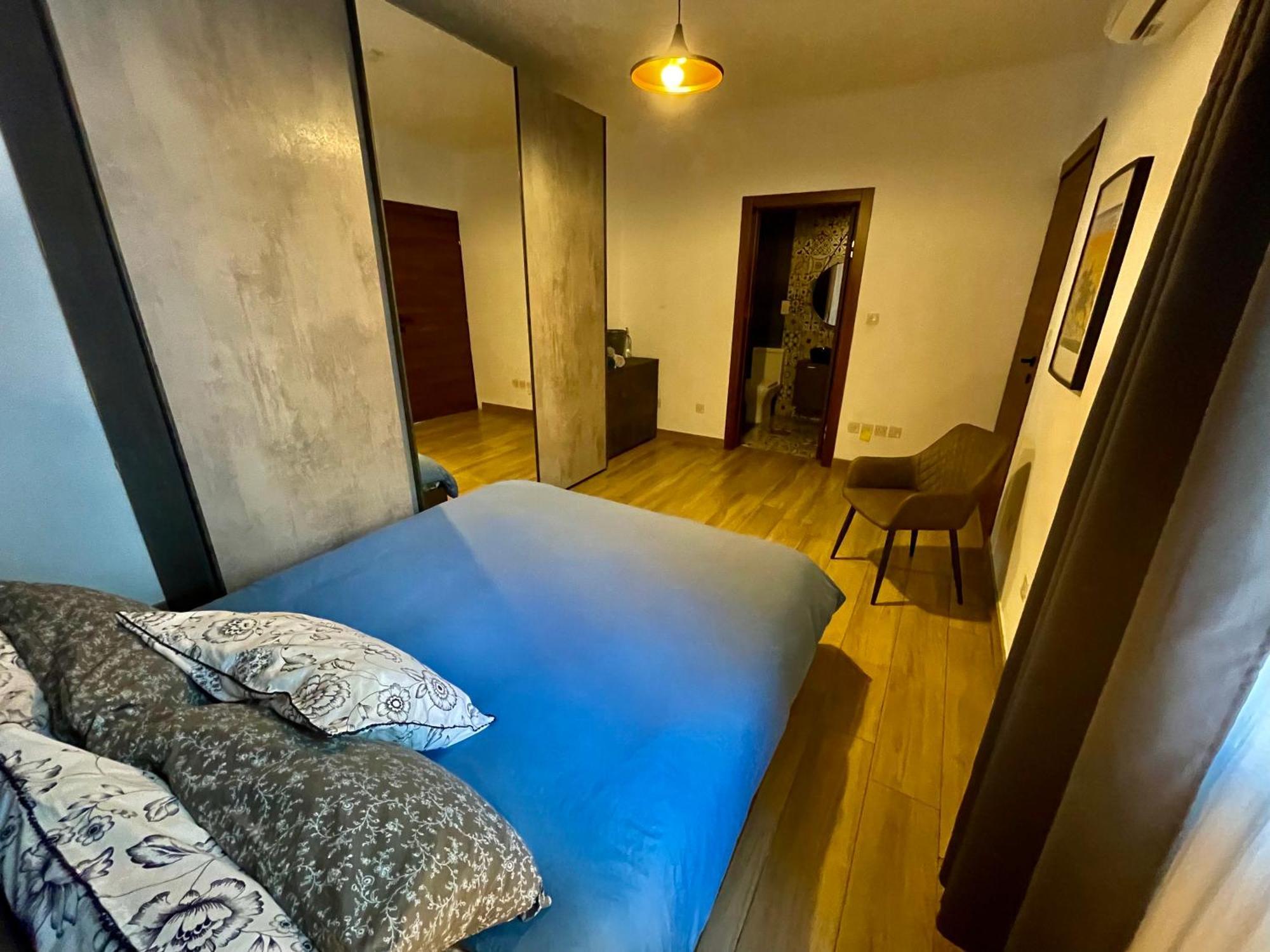 Homestay Airport Express: Private Ensuite With Self Check-in *